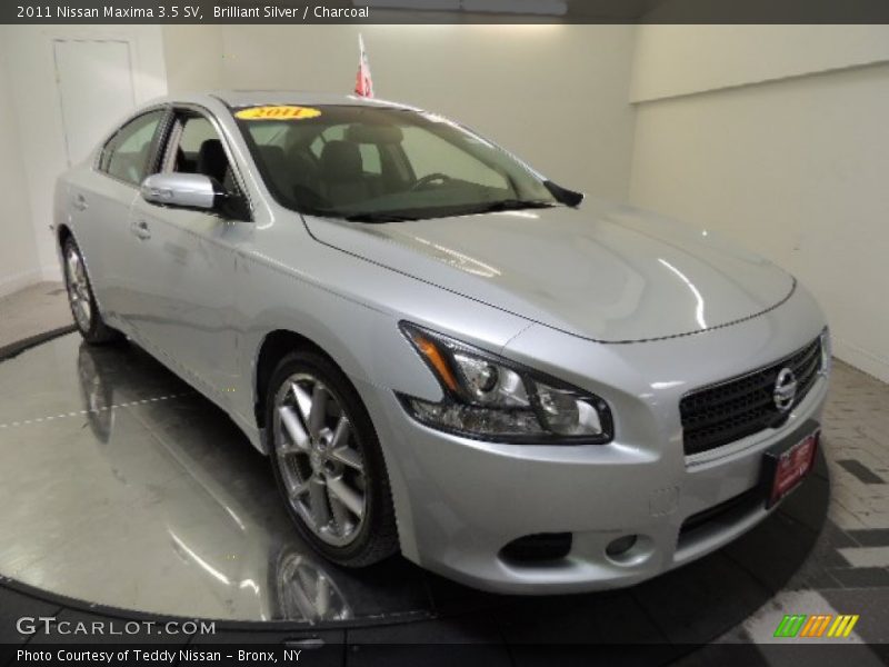 Brilliant Silver / Charcoal 2011 Nissan Maxima 3.5 SV