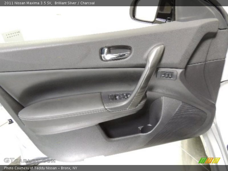 Brilliant Silver / Charcoal 2011 Nissan Maxima 3.5 SV