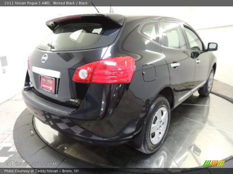 Wicked Black / Black 2011 Nissan Rogue S AWD