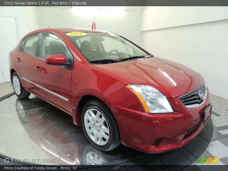 Red Brick / Charcoal 2011 Nissan Sentra 2.0 SR