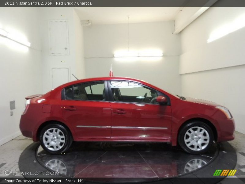 Red Brick / Charcoal 2011 Nissan Sentra 2.0 SR