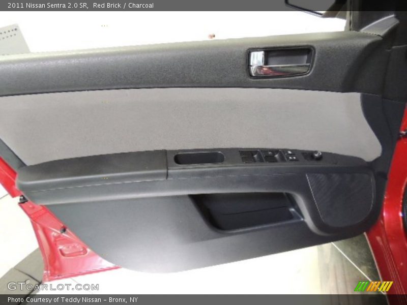Red Brick / Charcoal 2011 Nissan Sentra 2.0 SR