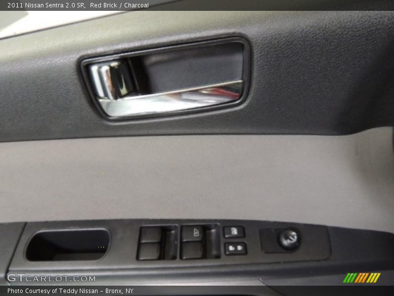 Red Brick / Charcoal 2011 Nissan Sentra 2.0 SR