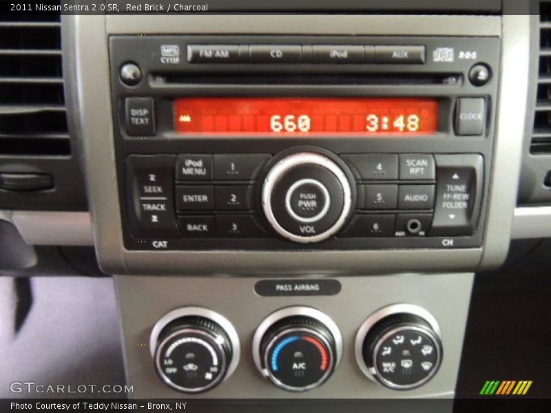 Red Brick / Charcoal 2011 Nissan Sentra 2.0 SR