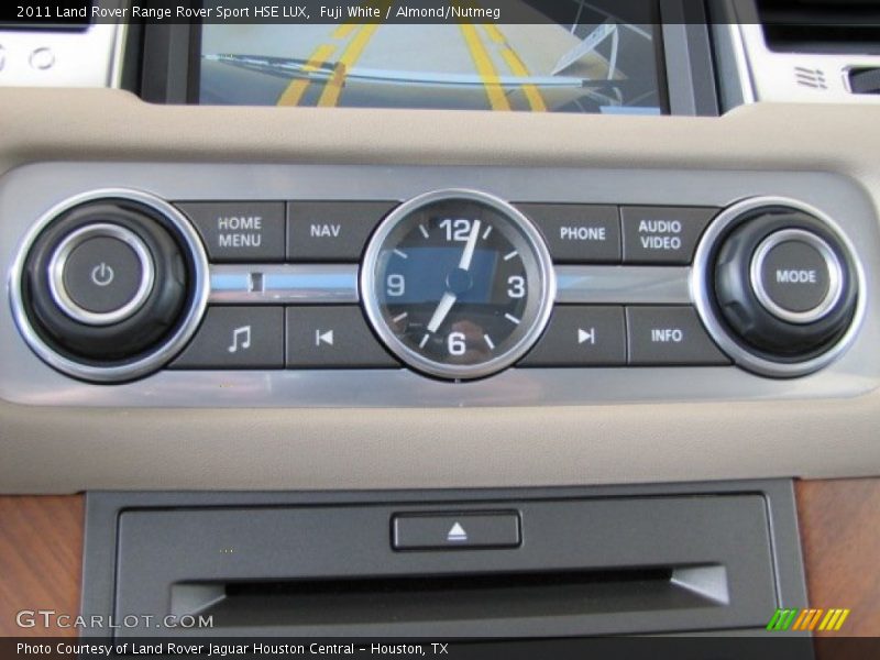 Controls of 2011 Range Rover Sport HSE LUX