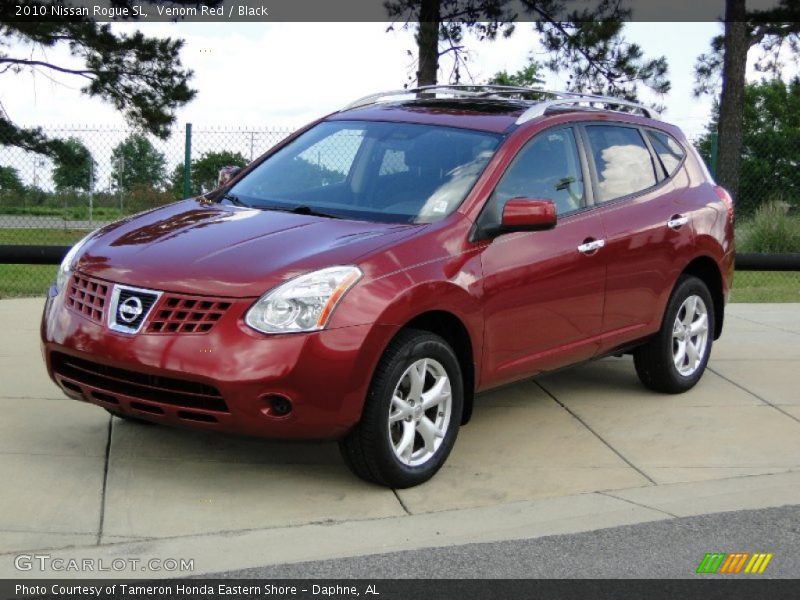 Front 3/4 View of 2010 Rogue SL
