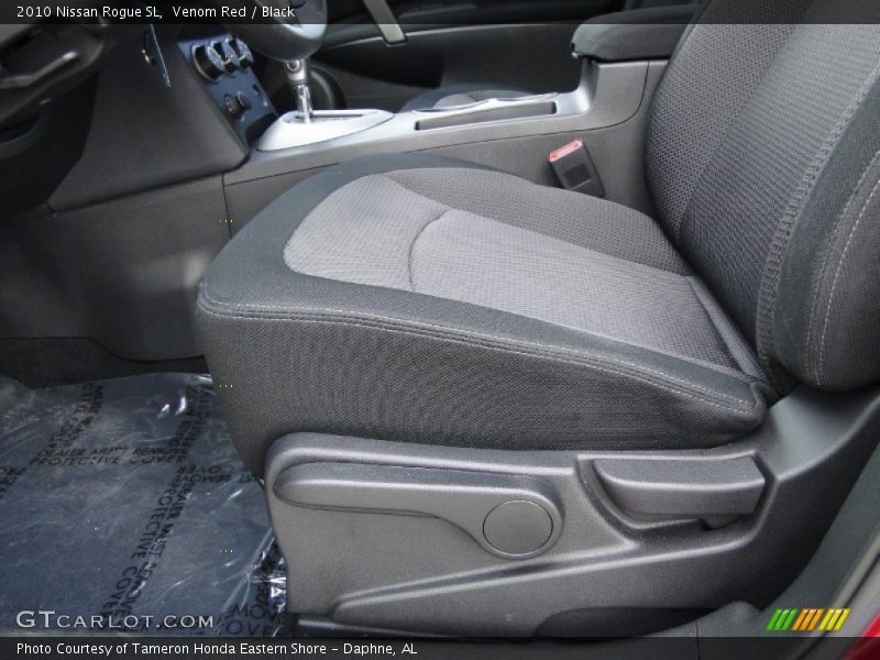 Front Seat of 2010 Rogue SL