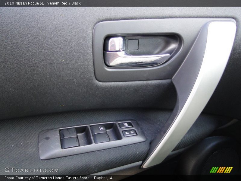 Venom Red / Black 2010 Nissan Rogue SL
