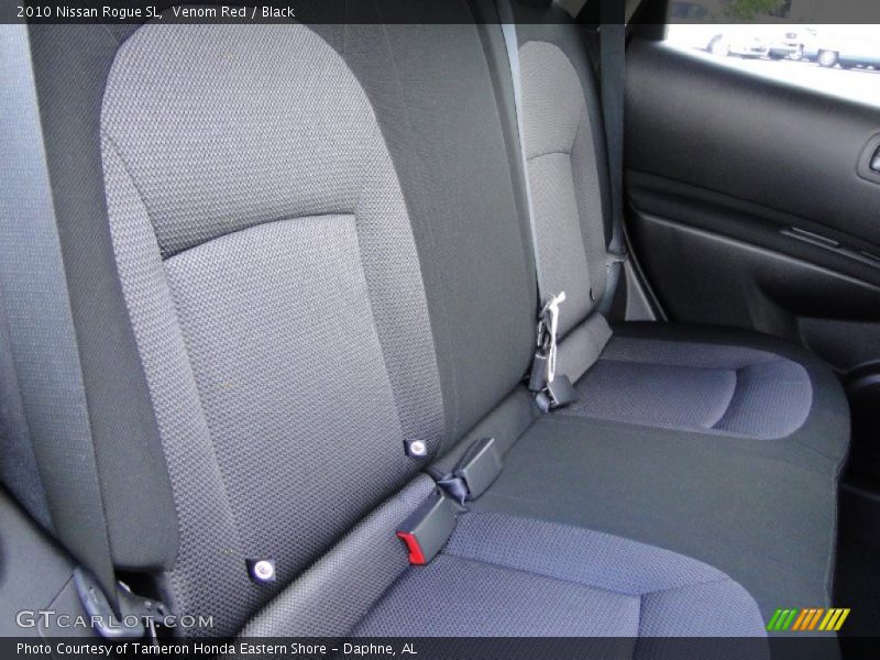 Venom Red / Black 2010 Nissan Rogue SL