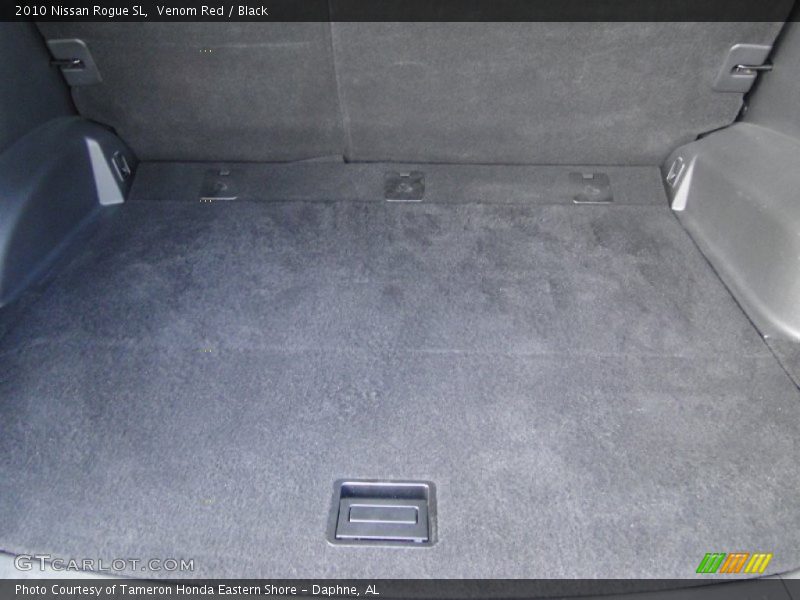 Venom Red / Black 2010 Nissan Rogue SL