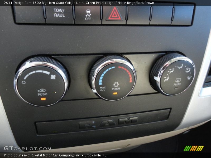 Hunter Green Pearl / Light Pebble Beige/Bark Brown 2011 Dodge Ram 1500 Big Horn Quad Cab