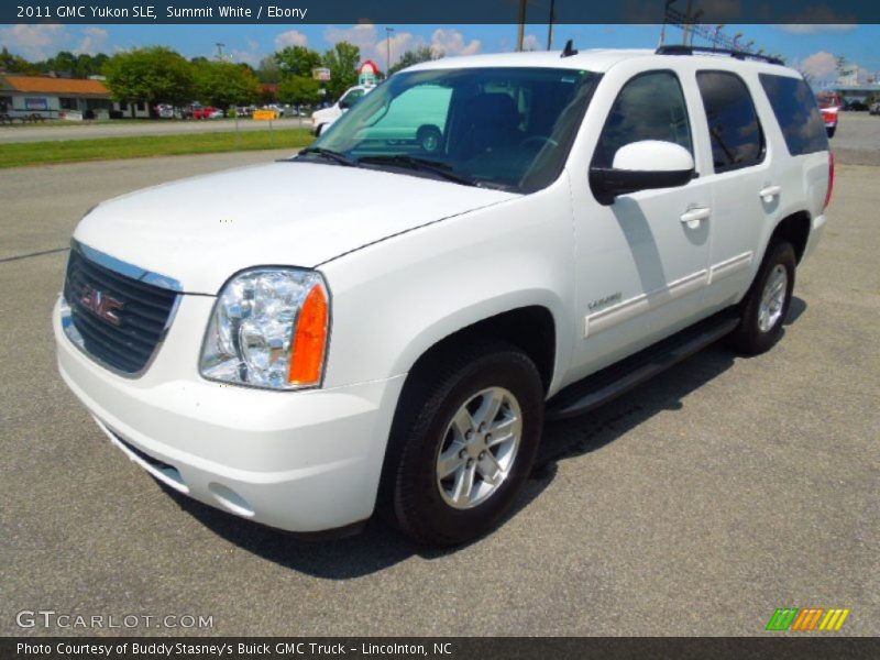 Summit White / Ebony 2011 GMC Yukon SLE