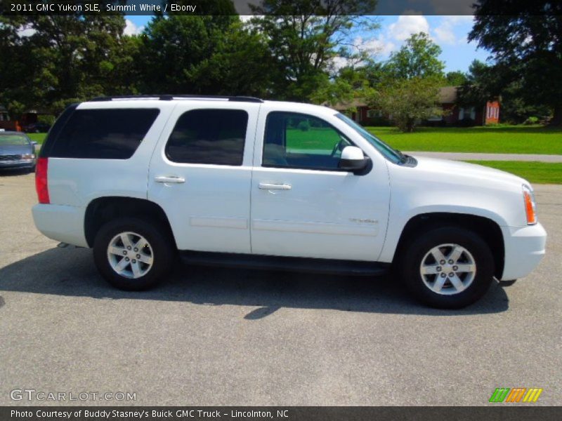 Summit White / Ebony 2011 GMC Yukon SLE