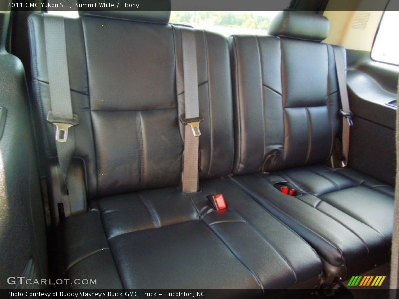 Summit White / Ebony 2011 GMC Yukon SLE