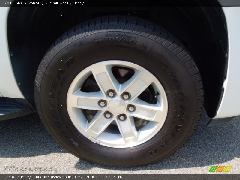 Summit White / Ebony 2011 GMC Yukon SLE
