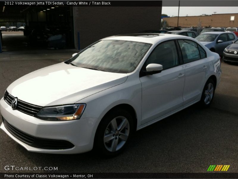 Candy White / Titan Black 2012 Volkswagen Jetta TDI Sedan