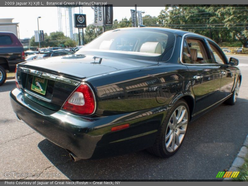 Botanical Green / Barley/Charcoal 2009 Jaguar XJ XJ8 L