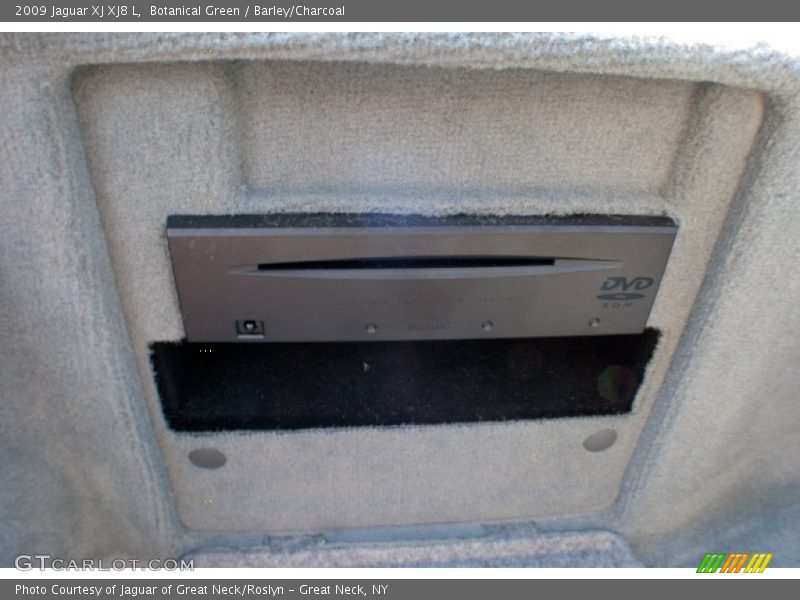 Botanical Green / Barley/Charcoal 2009 Jaguar XJ XJ8 L