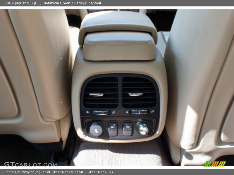 Botanical Green / Barley/Charcoal 2009 Jaguar XJ XJ8 L