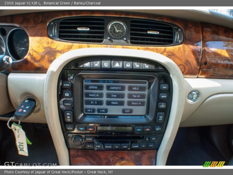 Botanical Green / Barley/Charcoal 2009 Jaguar XJ XJ8 L