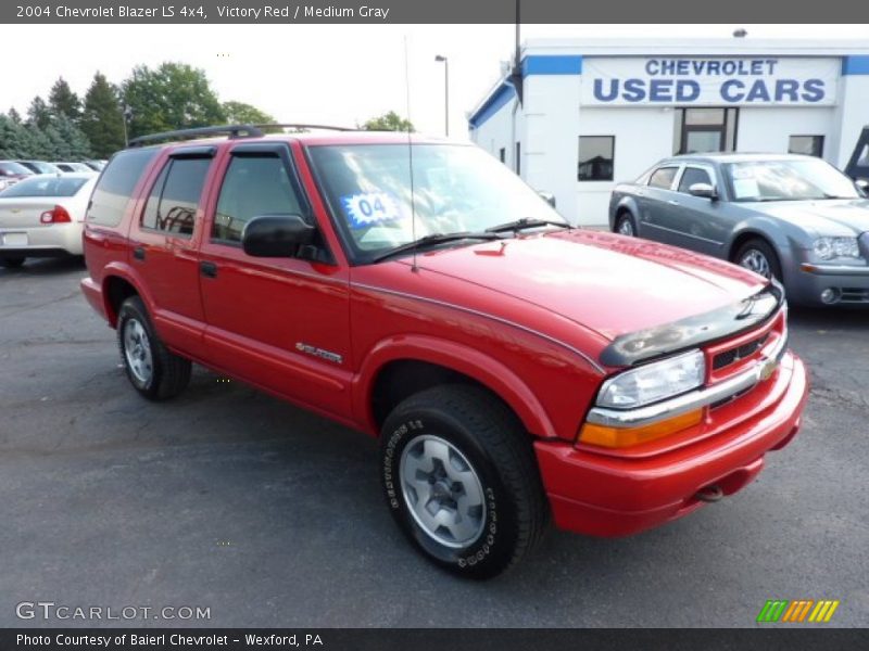 Victory Red / Medium Gray 2004 Chevrolet Blazer LS 4x4