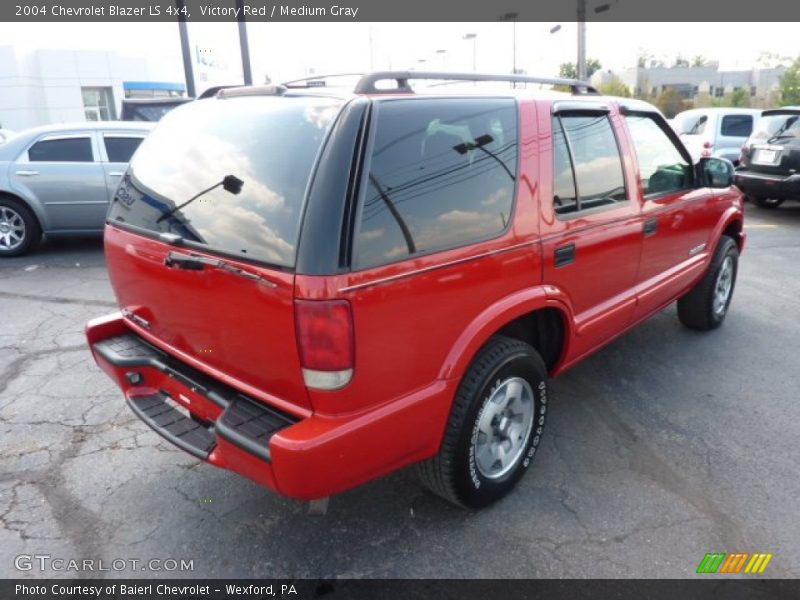 Victory Red / Medium Gray 2004 Chevrolet Blazer LS 4x4