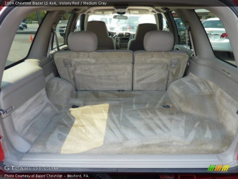 Victory Red / Medium Gray 2004 Chevrolet Blazer LS 4x4