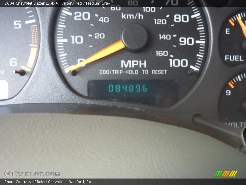Victory Red / Medium Gray 2004 Chevrolet Blazer LS 4x4