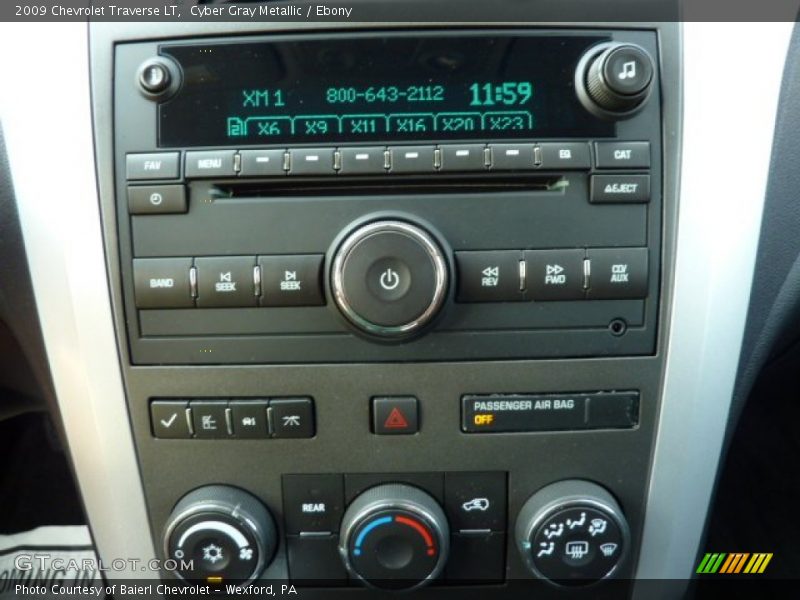 Cyber Gray Metallic / Ebony 2009 Chevrolet Traverse LT