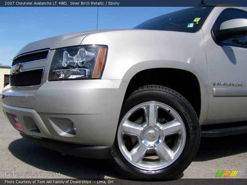 Silver Birch Metallic / Ebony 2007 Chevrolet Avalanche LT 4WD