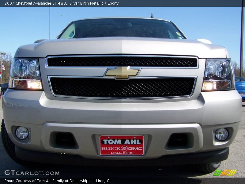 Silver Birch Metallic / Ebony 2007 Chevrolet Avalanche LT 4WD