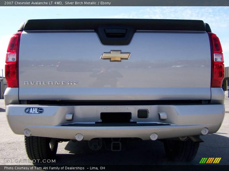 Silver Birch Metallic / Ebony 2007 Chevrolet Avalanche LT 4WD