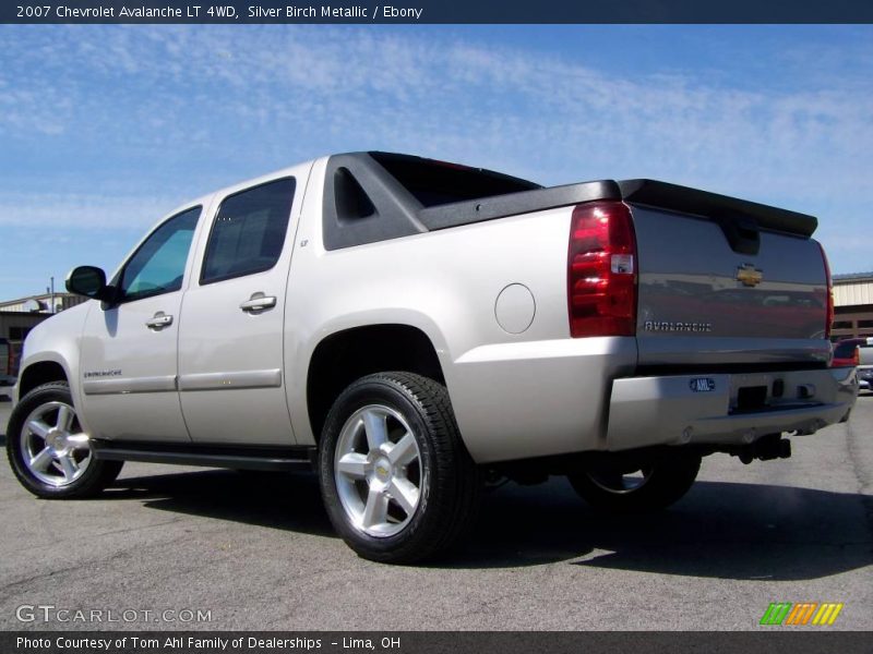 Silver Birch Metallic / Ebony 2007 Chevrolet Avalanche LT 4WD