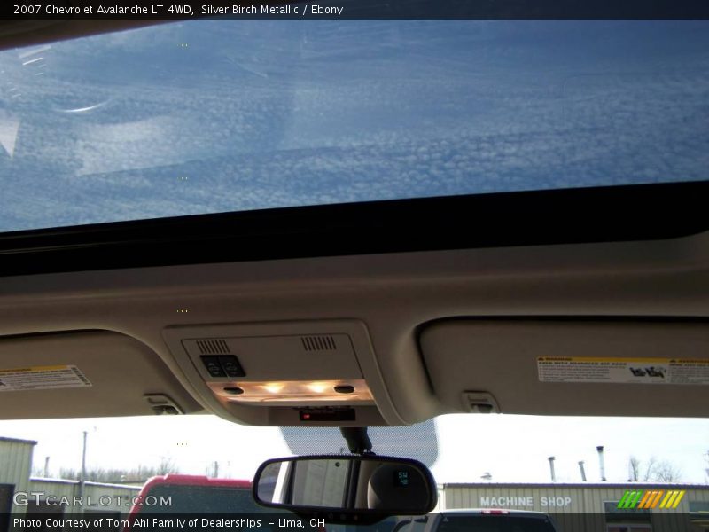 Silver Birch Metallic / Ebony 2007 Chevrolet Avalanche LT 4WD