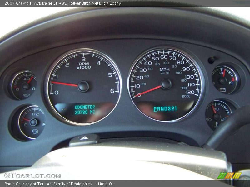 Silver Birch Metallic / Ebony 2007 Chevrolet Avalanche LT 4WD