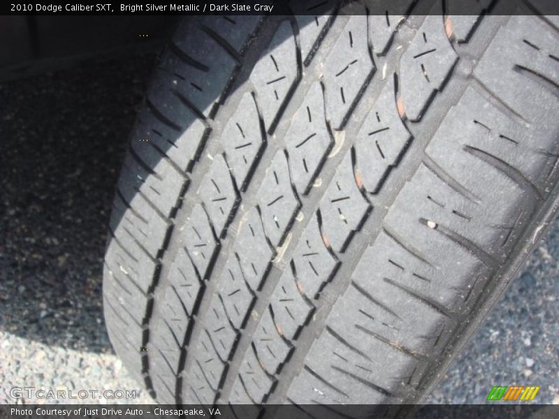 Bright Silver Metallic / Dark Slate Gray 2010 Dodge Caliber SXT