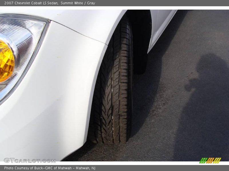 Summit White / Gray 2007 Chevrolet Cobalt LS Sedan