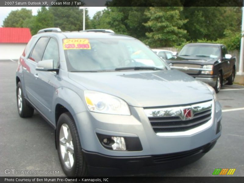 Ocean Mist / Tan 2007 Saturn Outlook XR