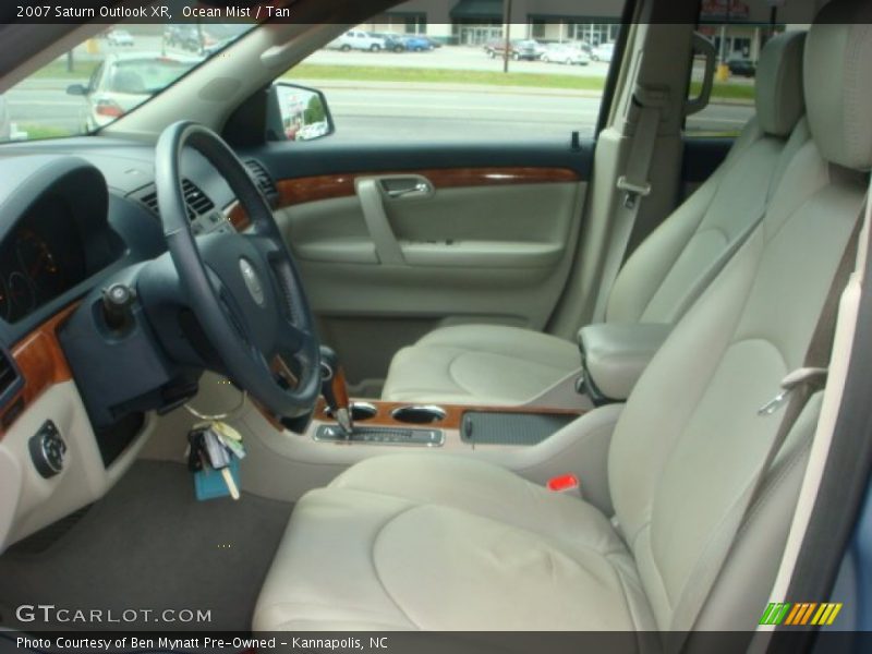 Ocean Mist / Tan 2007 Saturn Outlook XR