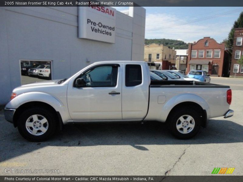Radiant Silver Metallic / Graphite 2005 Nissan Frontier SE King Cab 4x4