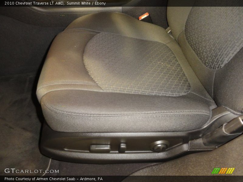 Summit White / Ebony 2010 Chevrolet Traverse LT AWD