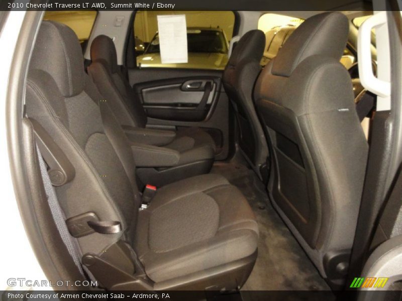 Summit White / Ebony 2010 Chevrolet Traverse LT AWD
