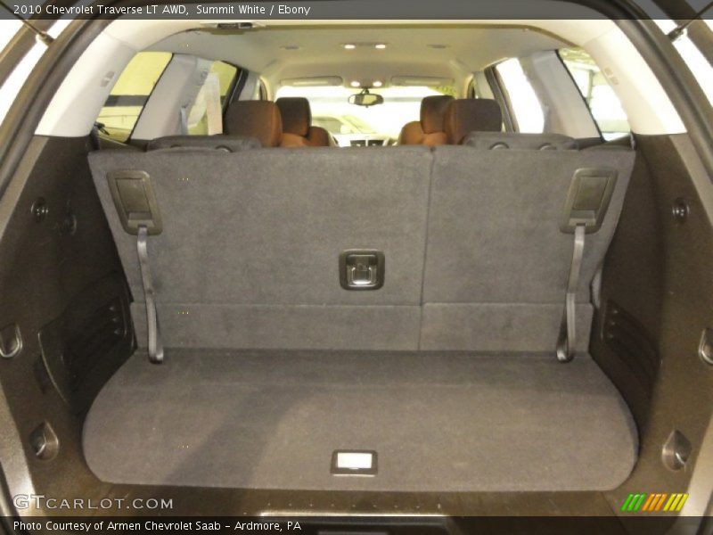 Summit White / Ebony 2010 Chevrolet Traverse LT AWD