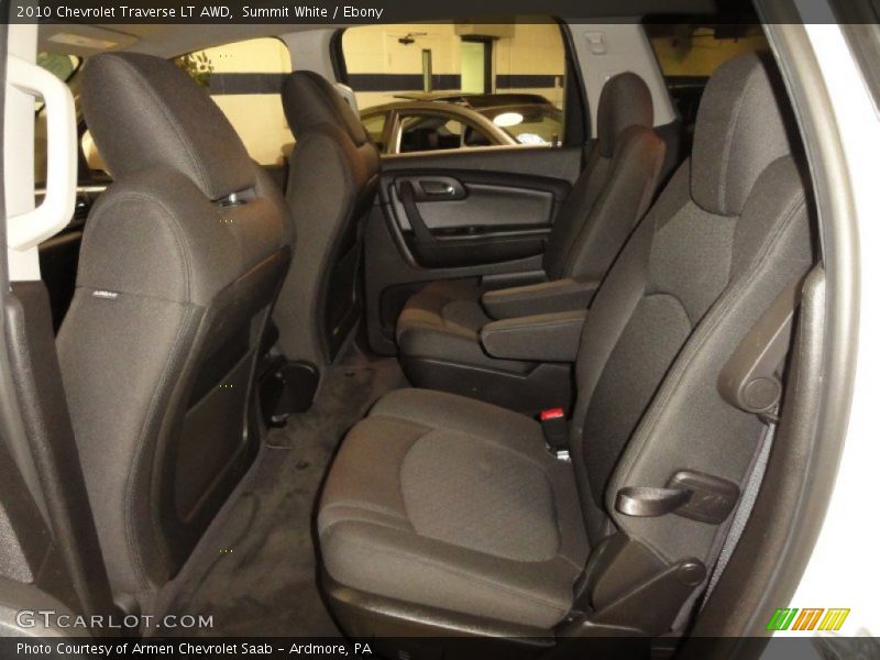 Summit White / Ebony 2010 Chevrolet Traverse LT AWD