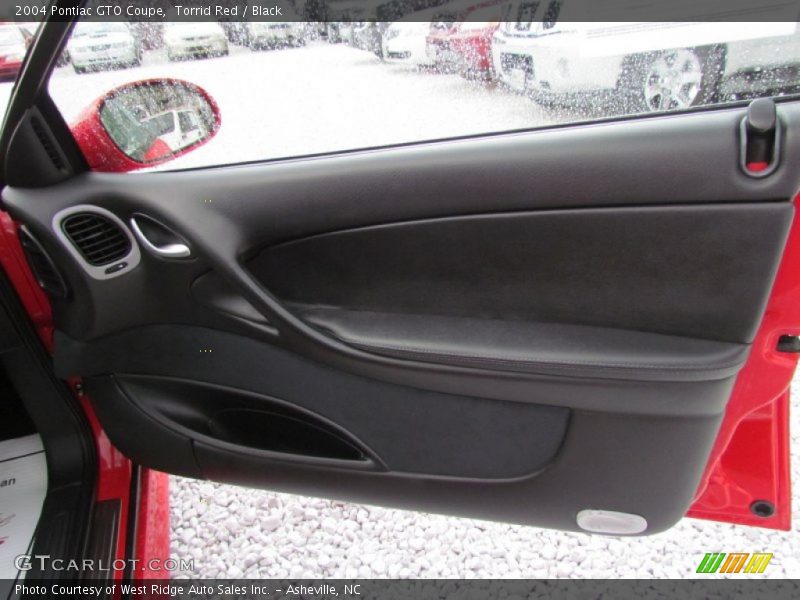 Door Panel of 2004 GTO Coupe