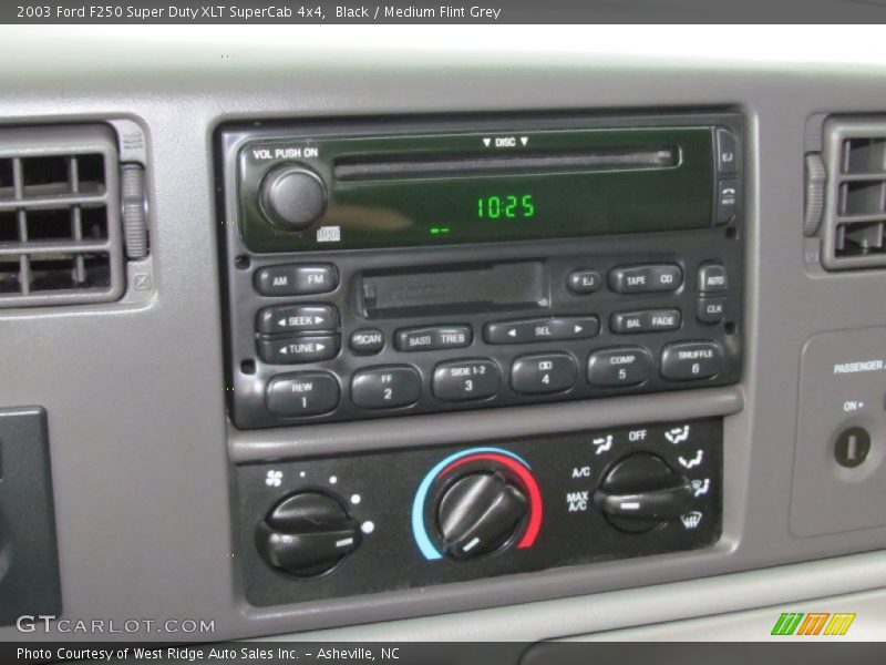 Black / Medium Flint Grey 2003 Ford F250 Super Duty XLT SuperCab 4x4