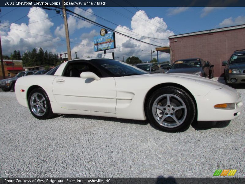 Speedway White / Black 2001 Chevrolet Corvette Coupe