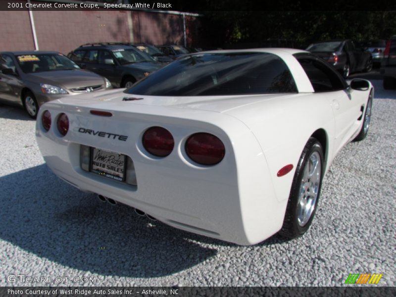Speedway White / Black 2001 Chevrolet Corvette Coupe
