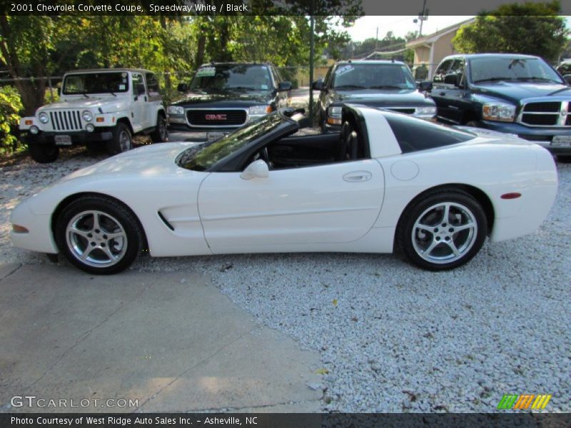 Speedway White / Black 2001 Chevrolet Corvette Coupe