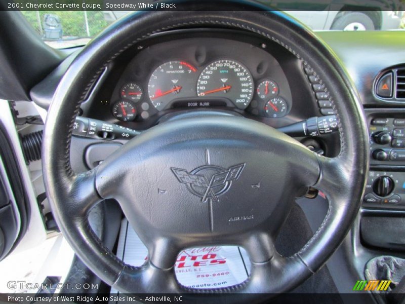 Speedway White / Black 2001 Chevrolet Corvette Coupe